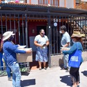 Municipalidad de Pica apoya con cajas alimentos a los hogares de la comuna con dificultades sin recursos