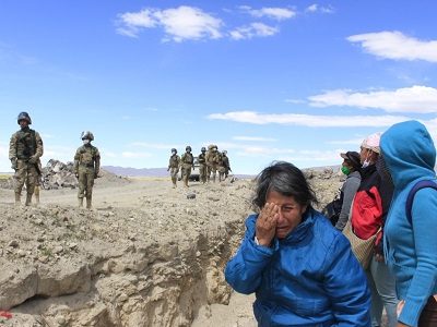 Fiscalía de Bolivia investiga vulneración de derechos humanos de bolivianos varados en Colchane en abril del 2020.