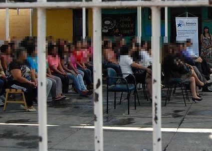 Defensoría Penal y Gendarmería conmemoran Día de la Mujer en Penal de Iquique, junto a una 200 internas que cumplen condena.