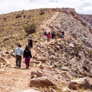 Habilitan sendero y mirador Condoriri en Camiña que beneficiará a potenciales 20 operadores en sector de Nama.