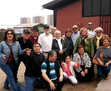 “Familias que dejan Huellas”, en Conversatorio de Edición Cero. Participan tres generaciones de la familia Álvarez Guzmán.