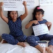 ¡A activar la solidaridad! Invitan a plato único por gemelas que padecen extraña y costosa enfermedad