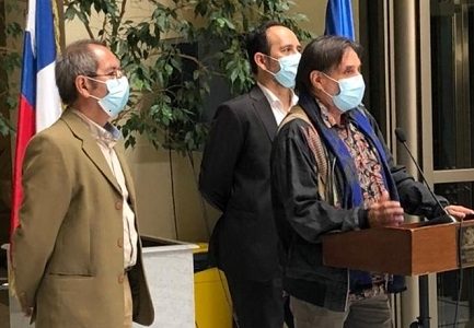 Diputado Moraga critica aprobación de aplazamiento de elecciones sin medidas anexas para enfrentar crisis