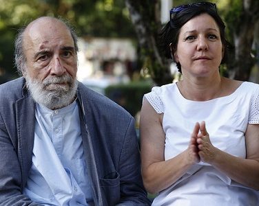 Carta de Raúl Zurita a Javiera Parada: “¿Por qué no estás bailando con tus compañeros?”
