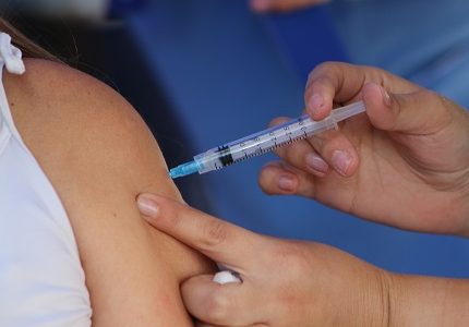 Iquique supera la media nacional: Casi el 90% de vacunación contra el Covid 19 fue realizadas por la Salud Municipal