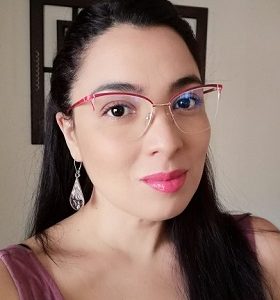 Niñas de Alto Hospicio: Nuestras reinas de la Pampa
