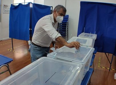 Alcalde Mauricio Soria logra duplicar votación da sus contendores Daniela Solari y Matías Ramírez