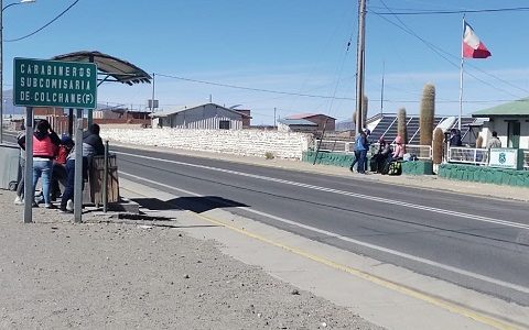 Continúa flujo de migrantes irregulares en la frontera: Un peregrinar penoso en un clima hostil al que no responde el Plan Colchane