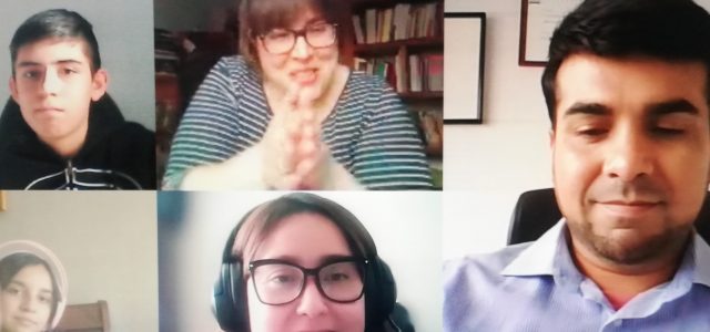 En Pozo Almonte lanzan ciclo 2021 de «Diálogos en Movimiento», encuentro en que  estudiantes comparten con escritores y comentan una de sus obras.