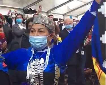 Quién es Elisa Loncón, la profesora mapuche que fue elegida presidenta de la Convención Constitucional