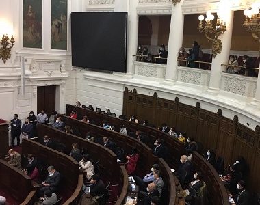 Molestos reaccionaron CC Alejandra Flores, Hugo Gutiérrez y Wilfredo Bacián por suspensión de sesión. Responsabilizan al Gobierno