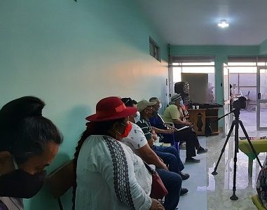 Constituyentes Alejandra Flores y Hugo Gutiérrez denuncian en Cabildo Autoconvocado, campaña de desinformación contra Convención
