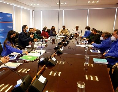 Gobernador y alcaldes de Iquique y Alto Hospicio revisaron proyectos financiados por el gobierno regional