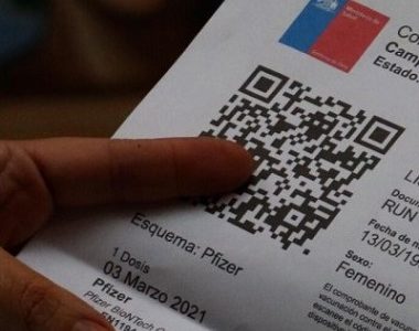 Modifican exigencias de pase de movilidad en fase de Apertura. Restaurantes y gimnasios deberán exigirlo en espacios cerrados.