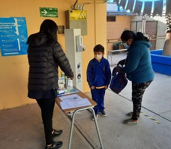 Súper lunes se vivió en Pozo Almonte con retorno a clases b ajo estricto protocolo sanitario