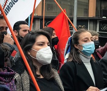 Camila Castillo participó en la conmemoración de los 48 años del Golpe de Estado frente a La Moneda