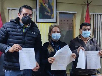 Camioneros bolivianos llegan a acuerdo y deponen bloqueo en Pisiga Bolivar, en la frontera con Colchane