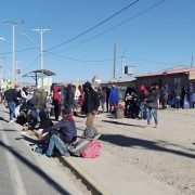 Alcalde de Colchane denuncia ingreso explosivo de migrantes por la frontera y dos muertes en las últimas horas