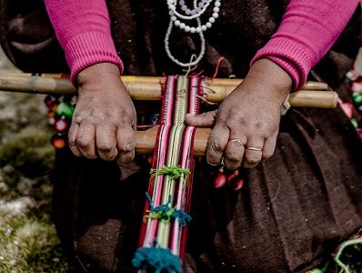 “Manos Creativas”, el evento que lleva la Artesanía del norte a la pasarela. Lanzamiento en la ex estación de Ferrocarril Iquique – Pueblo Hundido