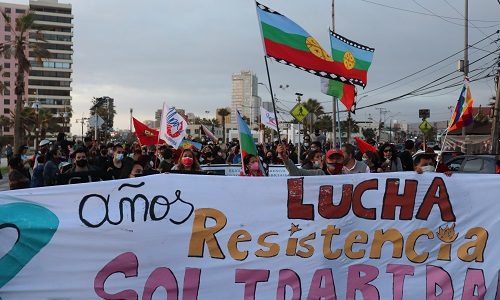 Multitudinaria marcha recorrió calles de Iquique exigiendo libertad para los presos de la revuelta