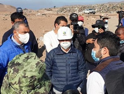 Alcaldes de Iquique y Alto Hospicio junto a gobernador de Tarapacá, se reúnen para afrontar situación del vertedero de El Boro