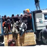 Por bloqueo de carretera: Alcalde de Colchane advirtió el 2019 colapso de Complejo Fronterizo y pidió aumento de horario