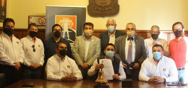 Gobierno Regional y Cuerpo de Bomberos de Iquique firman convenio para compra de vehículos Haz-Mat de última generación 