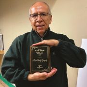 Orgullo nacional: Profesor iquiqueño recibe diversos premios en Estados Unidos, donde reside hace unos 30 años
