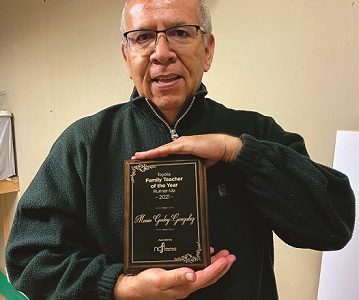 Orgullo nacional: Profesor iquiqueño recibe diversos premios en Estados Unidos, donde reside hace unos 30 años