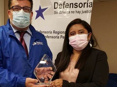 Facilitadora Intercultural distinguida como funcionaria símbolo de valores que promueve la Defensoría Penal Pública