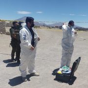 Impacto por muerte de una mujer migrante en la frontera, encontrada en posición de plegaria