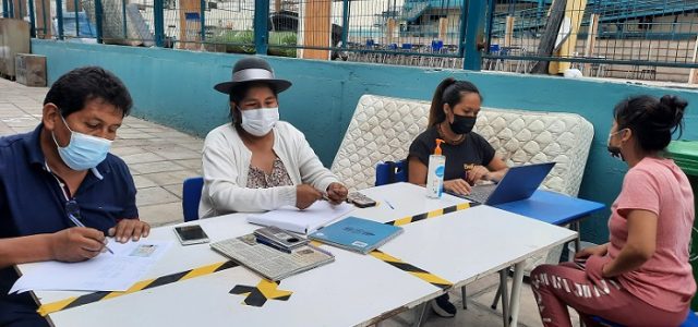 Consulado de Bolivia instala punto de atención en albergue para catastrar a compatriotas damnificados por siniestro