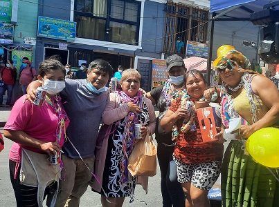 Barrio Boliviano realizó popular ritual de “Martes de Ch´alla”, en agradecimiento a la Pacha Mama por los bienes otorgados