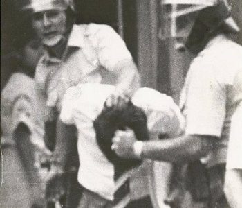 Periodista Héctor Mérida expone inéditas fotografías de la dictadura en Arica, rescatas de rollos de negativos