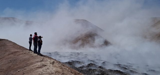 Trabajar para el cierre definitivo de ex vertedero El Boro, fue el compromiso del nuevo Seremi de Salud, tras visitar zona de  incendio