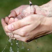 Dirección General de Aguas del MOP trabaja en implementación de nuevo Código de Aguas, que ahora asegura el derecho humano al agua, subsistencia y saneamiento.