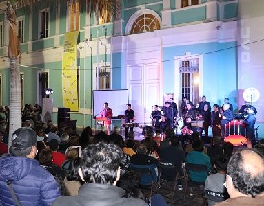Trece músicos y un histórico caporal de bailes religioso, reciben reconocimiento a su trayectoria y aporte a la escena cultural local