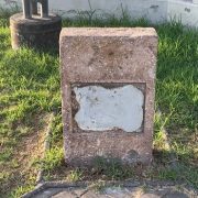 Nuevamente la intolerancia pasa por sobre la Memoria Histórica, destruyendo placa en honor a tres ejecutados políticos en Iquique y Pisagua