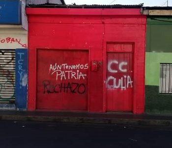 Como una «agresión violenta cometida por grupos minoritarios de ultra derecha», calificó diputado Ramírez, rayados en sede del PC