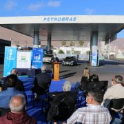 “MI Tarjeta Vecino”, permitirá generar descuentos en compra de combustible, por convenio entre IMI y Petrobras
