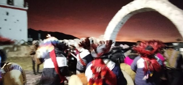 Con masiva asistencia de turistas se celebró el Machaq Mara 5530 en Colchane