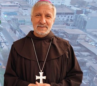 Obispado de Iquique alerta a la comunidad sobre personas que se hacen pasar por sacerdotes católicos