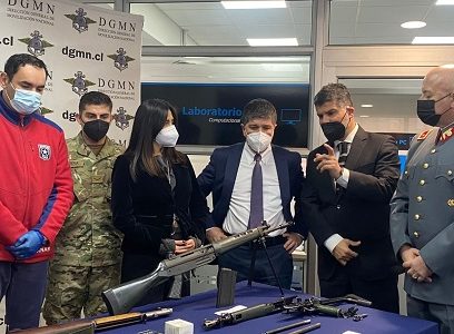 Aduanas y DGMN firman convenio para que perito especialista del Ejército apoye presencialmente ante hallazgos de partes y piezas.