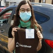 La Administración de la Zona Franca está entregando bolsas reutilizables para contribuir con el cuidado del medio ambiente