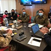 Ad portas del plebiscito de salida, coordinan servicios de seguridad para elecciones de este domingo 4