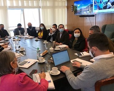Delegado Presidencial y entidades pertinentes analizan implementar plan de cierre en ex planta eléctrica que generó incendio