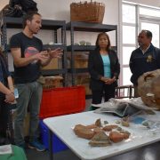 Proyecto FIC Huantajaya inicia trabajo para catalogar 300 pieza de colección histórica resguardada por la Municipalidad de Alto Hospicio