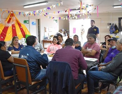 Delegado Quinteros conoce en terreno problemas que afectan a pobladores de Los Verdes, cumpliendo con compromisos ante Mesa de Trabajo