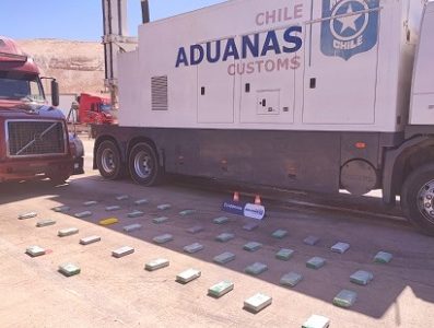 Aduanas incauta más de una tonelada de distintas drogas en Tarapacá transportadas en camiones y bus