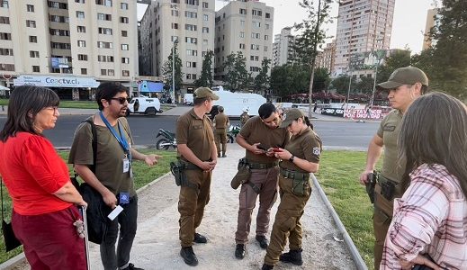 Denuncian nueva modalidad para impedir paso a Plaza Baquedano: Partes selectivos por cruce sin paso de cebra.